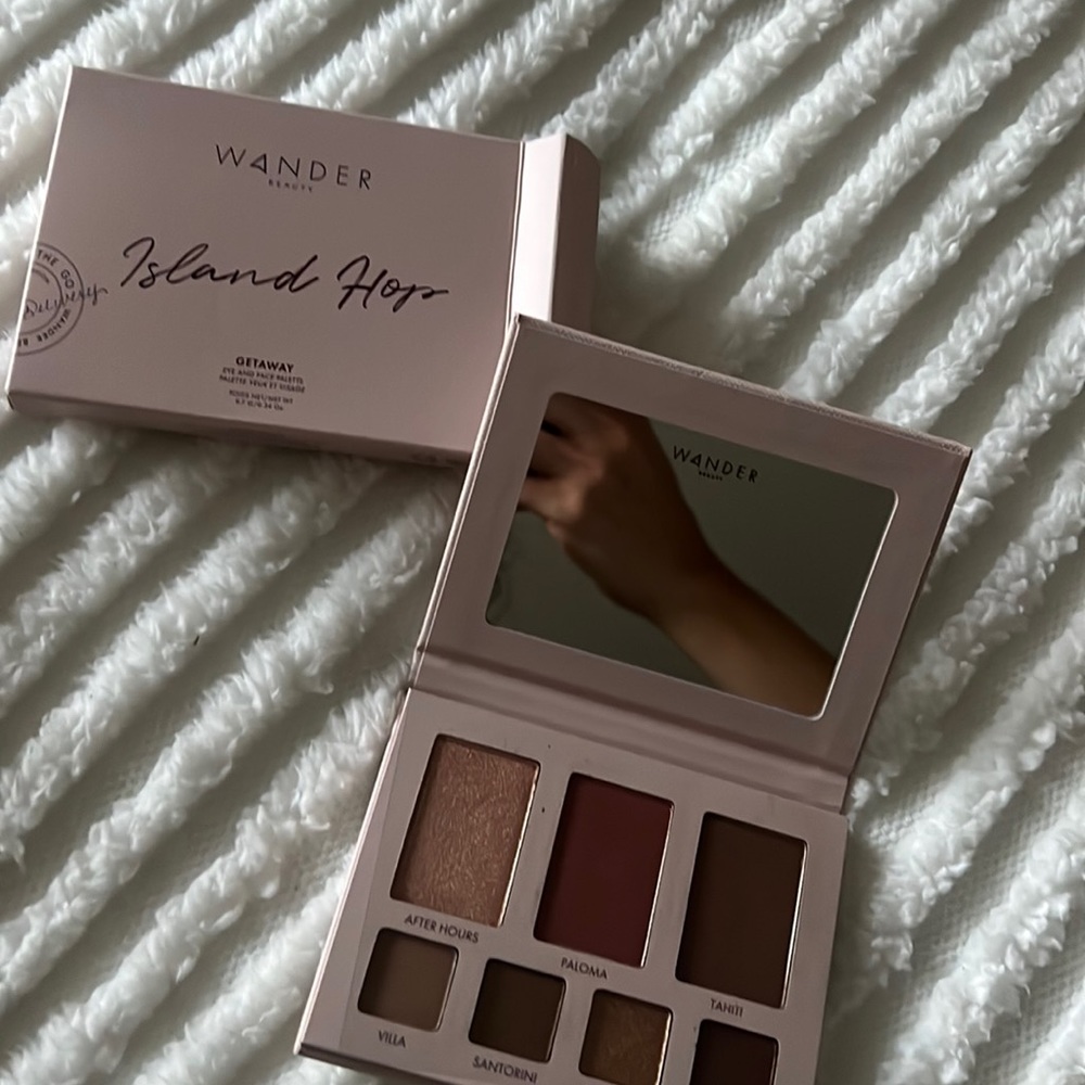 Wander island hope palette